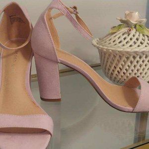 New Lavender Suede heels